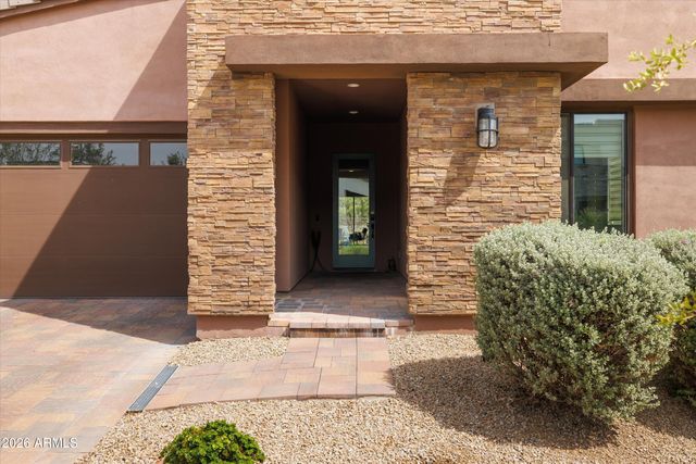 930 E PASEO Way, Phoenix, AZ 85042