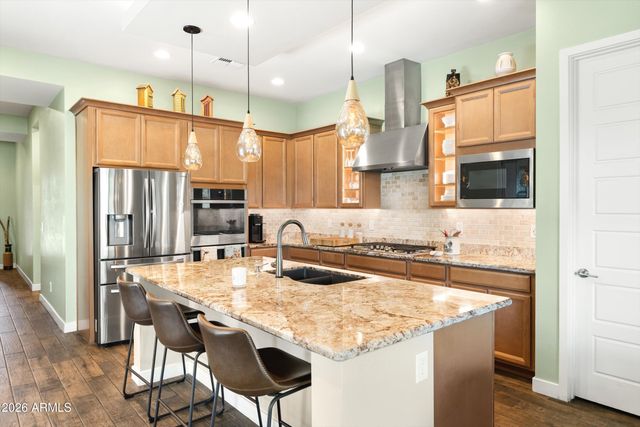 930 E PASEO Way, Phoenix, AZ 85042