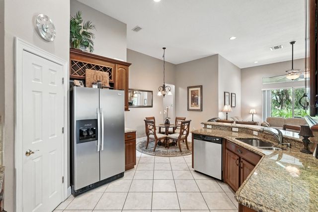 836 WOOD BRIAR LOOP, Sanford, FL 32771