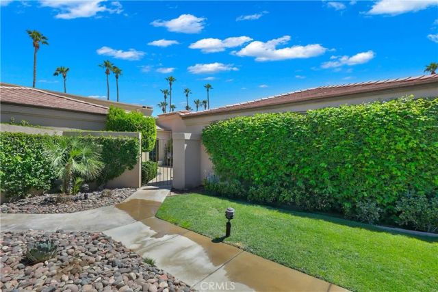 76238 Honeysuckle Drive, Palm Desert, CA 92211