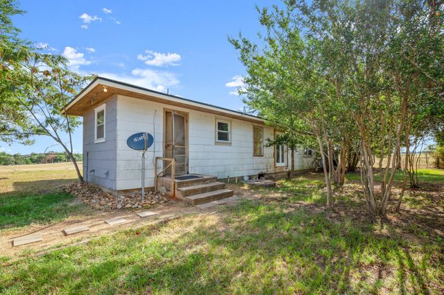 1099 Private Road 1061, Paige, TX 78659