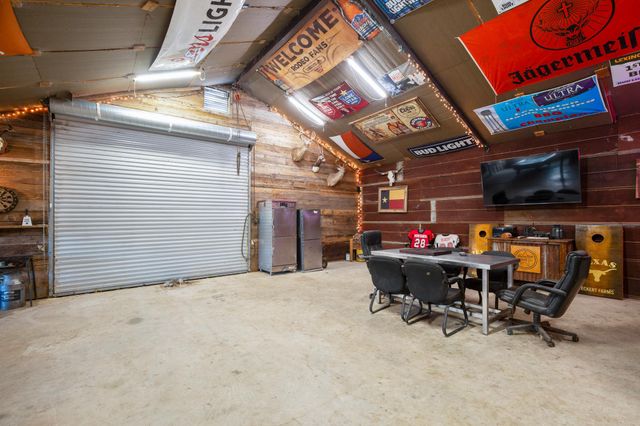 1099 Private Road 1061, Paige, TX 78659