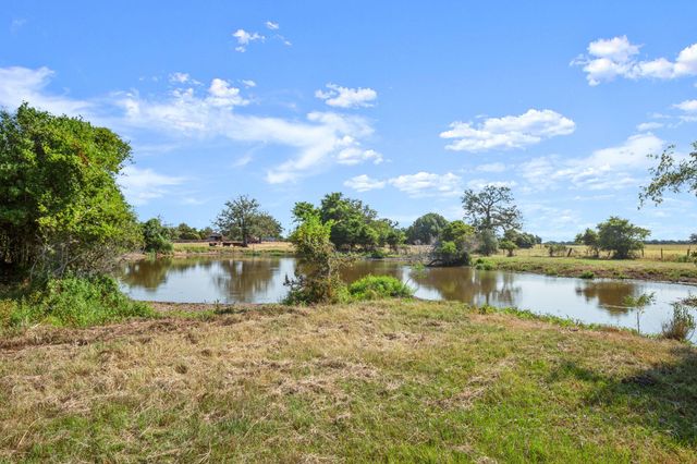 1099 Private Road 1061, Paige, TX 78659