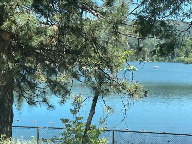 24327 Montreaux, Crestline, CA 92325