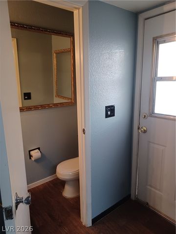 442 Las Casitas Way, Las Vegas, NV 89121
