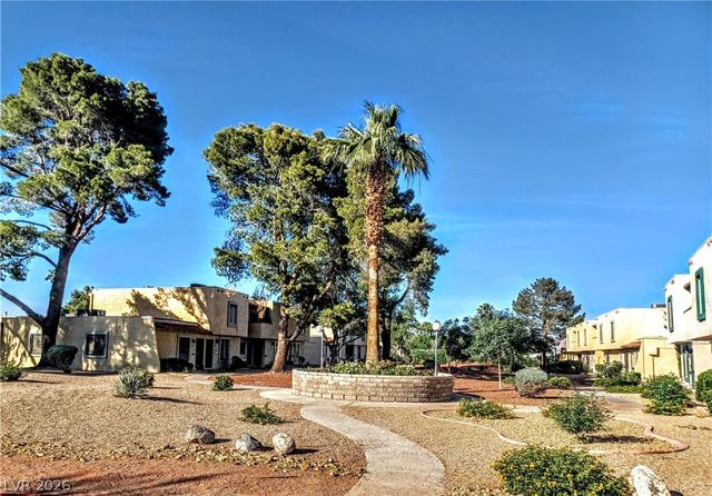 442 Las Casitas Way, Las Vegas, NV 89121