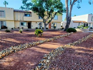 442 Las Casitas Way, Las Vegas, NV 89121