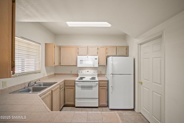 3650 Morning Star Drive 404, Las Cruces, NM 88011
