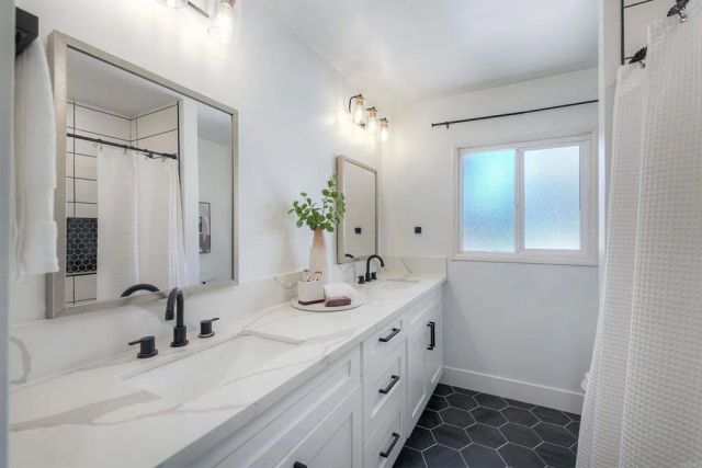 1937 Bernardo Avenue, Escondido, CA 92025