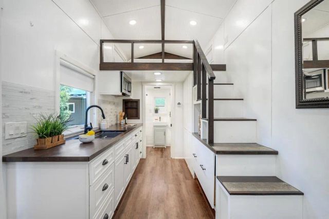 1937 Bernardo Avenue, Escondido, CA 92025
