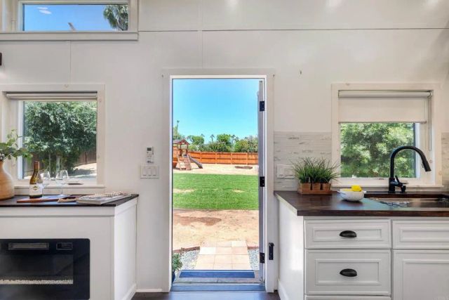 1937 Bernardo Avenue, Escondido, CA 92025