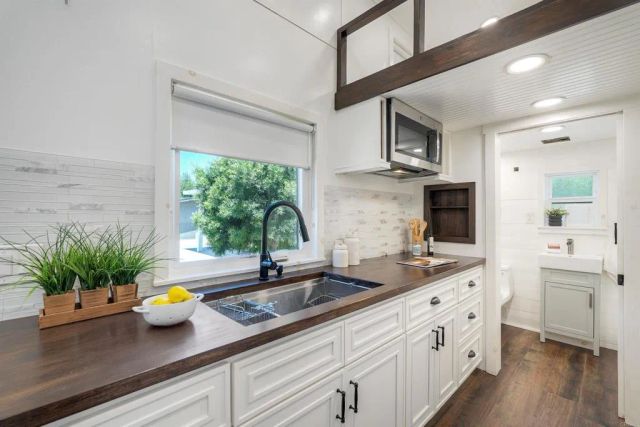 1937 Bernardo Avenue, Escondido, CA 92025