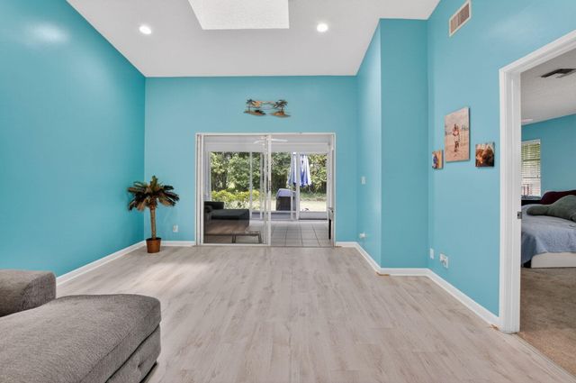 6082 Waldwick Circle, Delray Beach, FL 33484