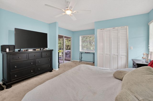 6082 Waldwick Circle, Delray Beach, FL 33484