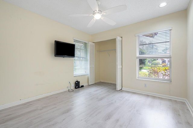 6082 Waldwick Circle, Delray Beach, FL 33484