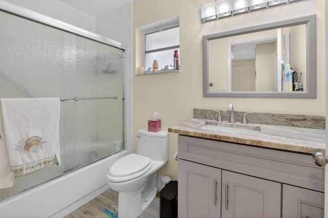 6082 Waldwick Circle, Delray Beach, FL 33484