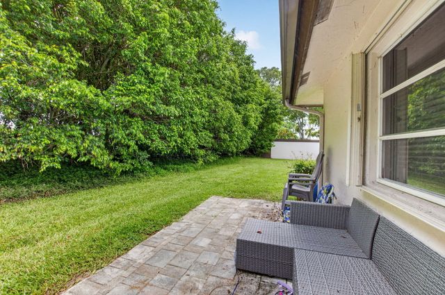 6082 Waldwick Circle, Delray Beach, FL 33484