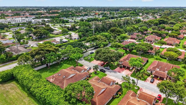 6082 Waldwick Circle, Delray Beach, FL 33484