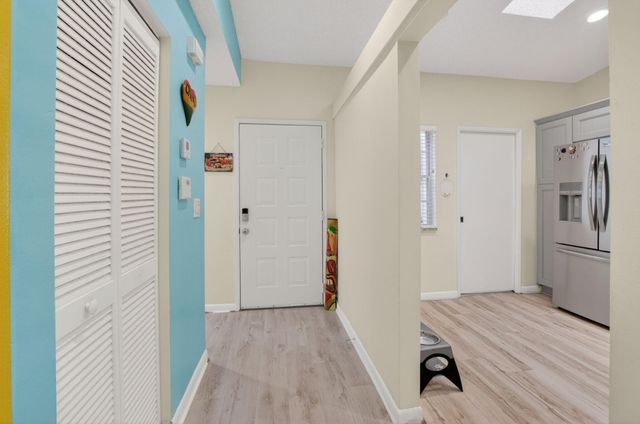 6082 Waldwick Circle, Delray Beach, FL 33484