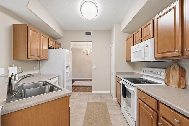 7005 PROSPERITY CIRCLE 2005, Sarasota, FL 34238