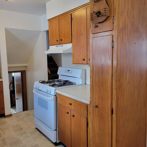 535 E Highland Park Drive NE, Hutchinson, MN 55350