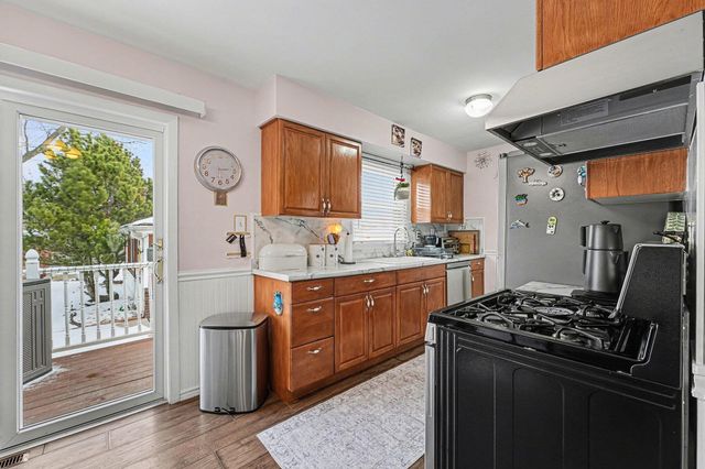 7845 Van Buren Avenue, Munster, IN 46321