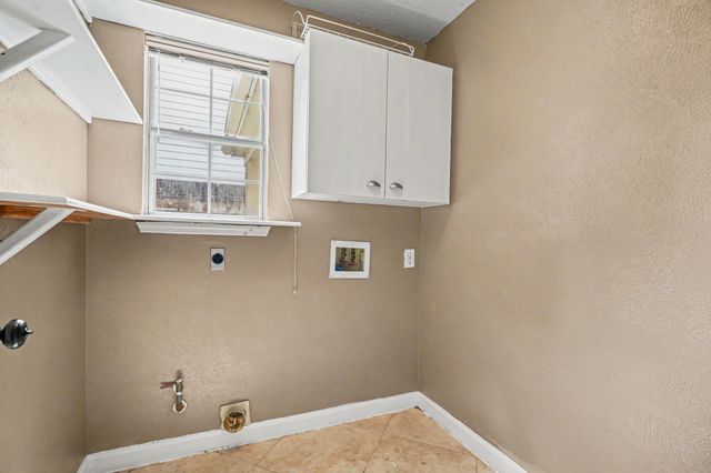 2212 Palm Lagoon Drive, League City, TX 77573