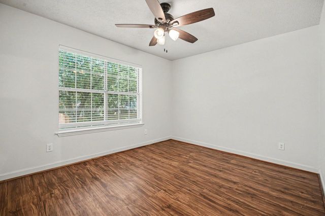 2212 Palm Lagoon Drive, League City, TX 77573