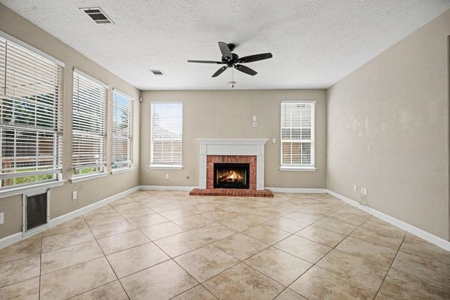 2212 Palm Lagoon Drive, League City, TX 77573
