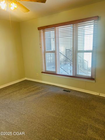 2025 Carolina Place, Joplin, MO 64801