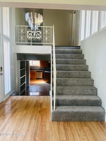 2025 Carolina Place, Joplin, MO 64801