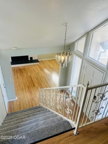 2025 Carolina Place, Joplin, MO 64801