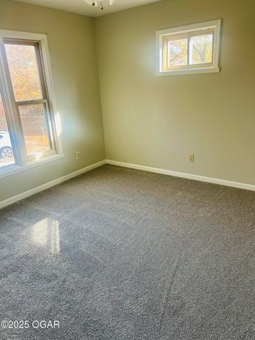 2025 Carolina Place, Joplin, MO 64801