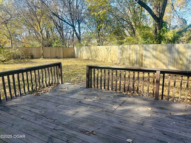 2025 Carolina Place, Joplin, MO 64801