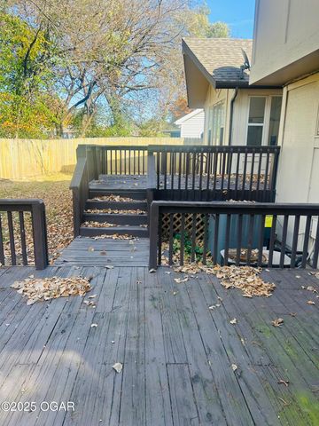 2025 Carolina Place, Joplin, MO 64801