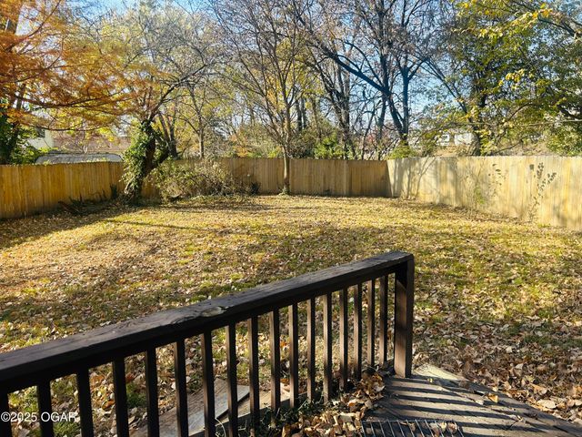 2025 Carolina Place, Joplin, MO 64801