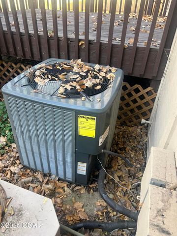 2025 Carolina Place, Joplin, MO 64801