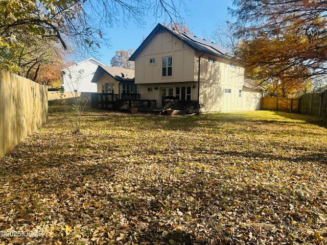 2025 Carolina Place, Joplin, MO 64801