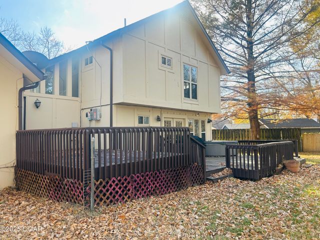 2025 Carolina Place, Joplin, MO 64801