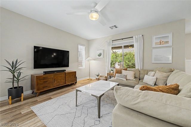 8137 Skye Plum Street, Las Vegas, NV 89166