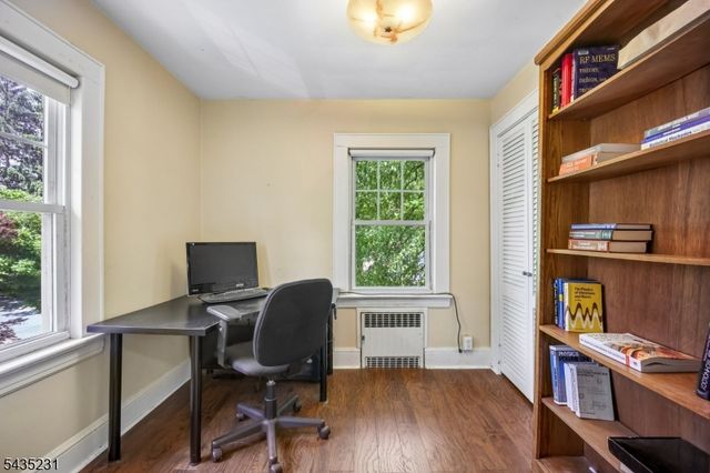 76 MEADOWBROOK Rd, Millburn Twp., NJ 07078