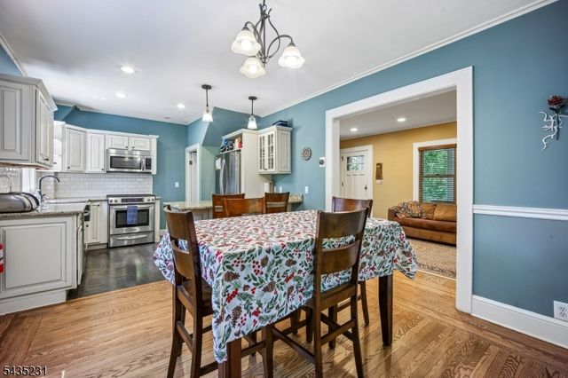 76 MEADOWBROOK Rd, Millburn Twp., NJ 07078