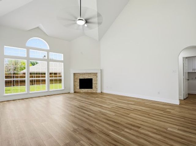 5034 W Fall Drive, Midlothian, TX 76065