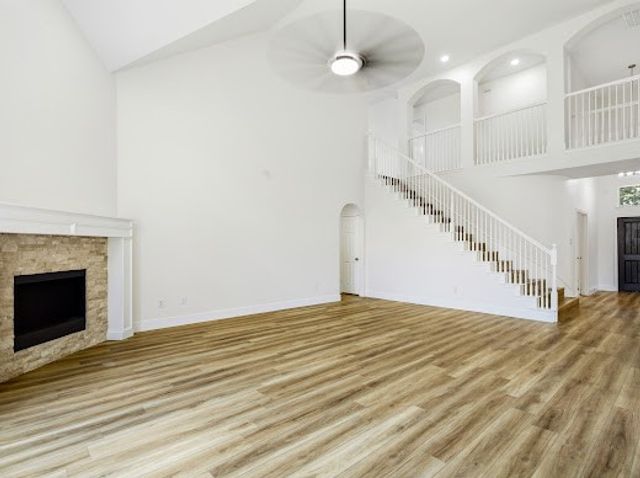 5034 W Fall Drive, Midlothian, TX 76065