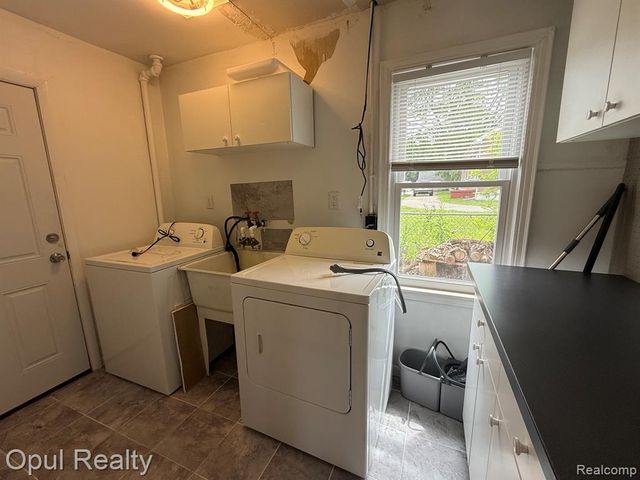 11700 Cavell Street, Livonia, MI 48150