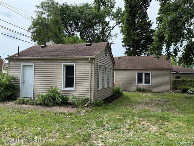 11700 Cavell Street, Livonia, MI 48150