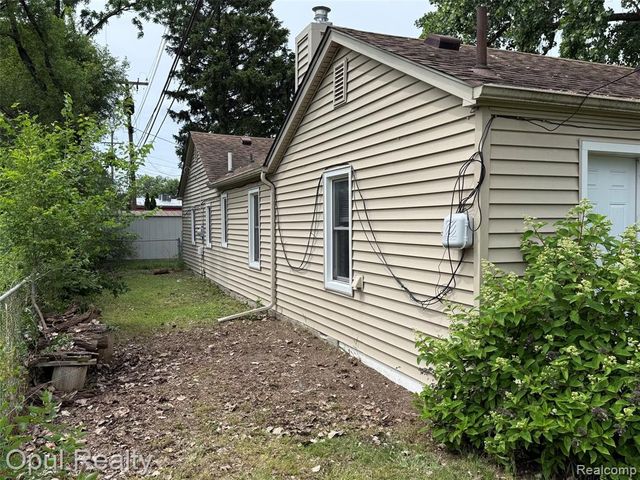 11700 Cavell Street, Livonia, MI 48150