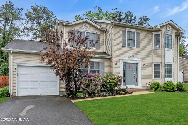 2124 3rd Avenue, Toms River, NJ 08757