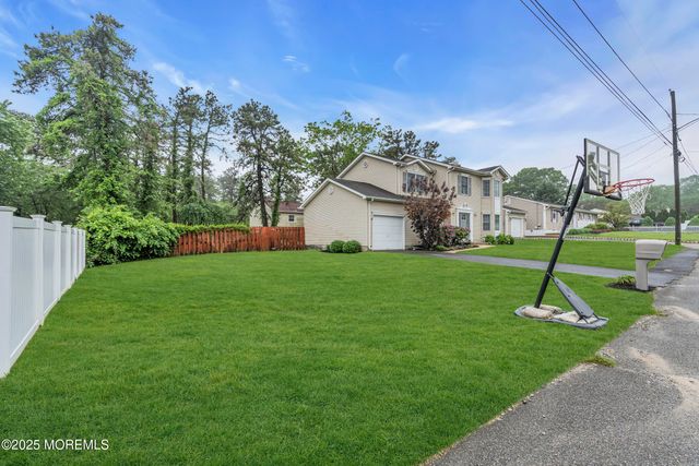 2124 3rd Avenue, Toms River, NJ 08757