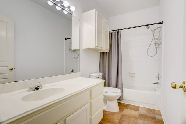 35 Tranquil Glade Place, The Woodlands, TX 77381